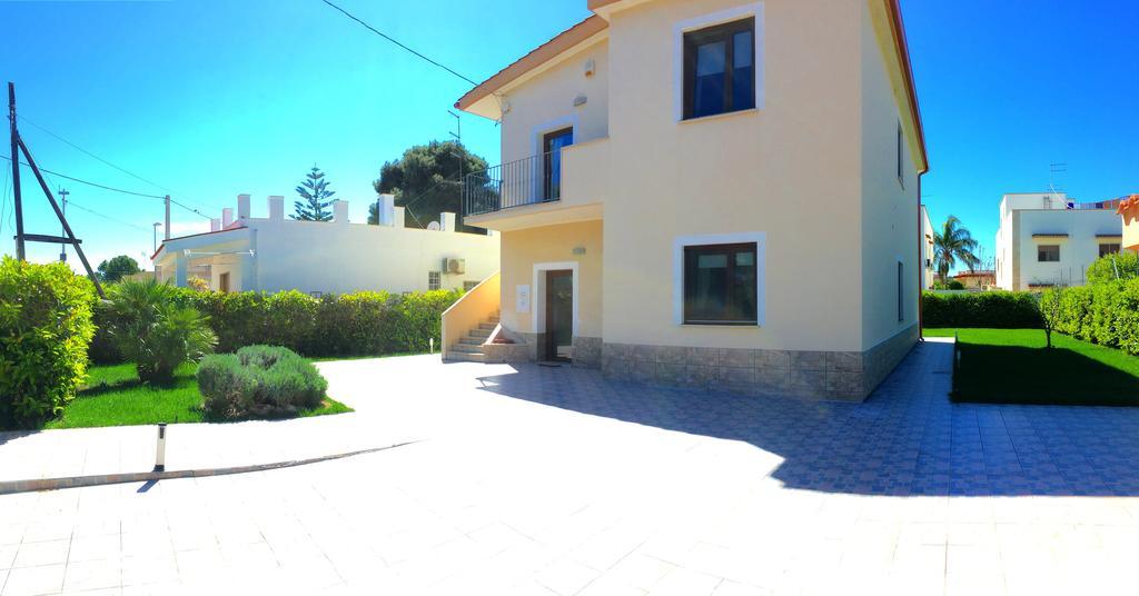 Dimora Mariu Taranto Exterior foto